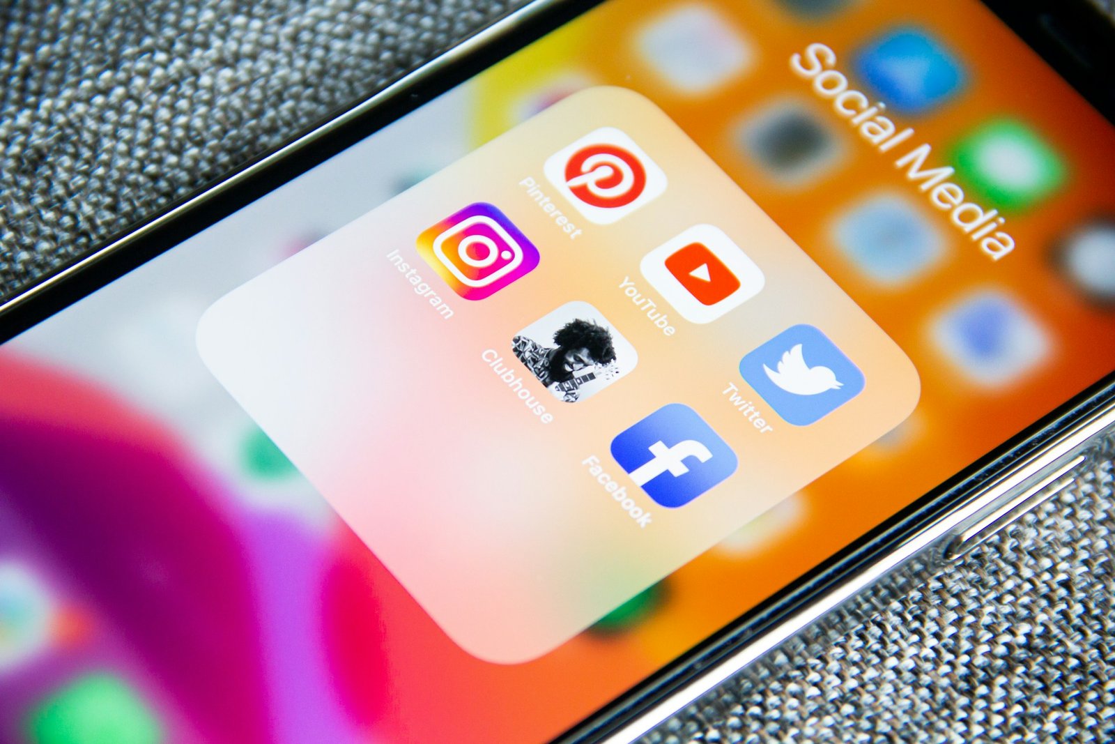réseaux sociaux et stratégie de communication